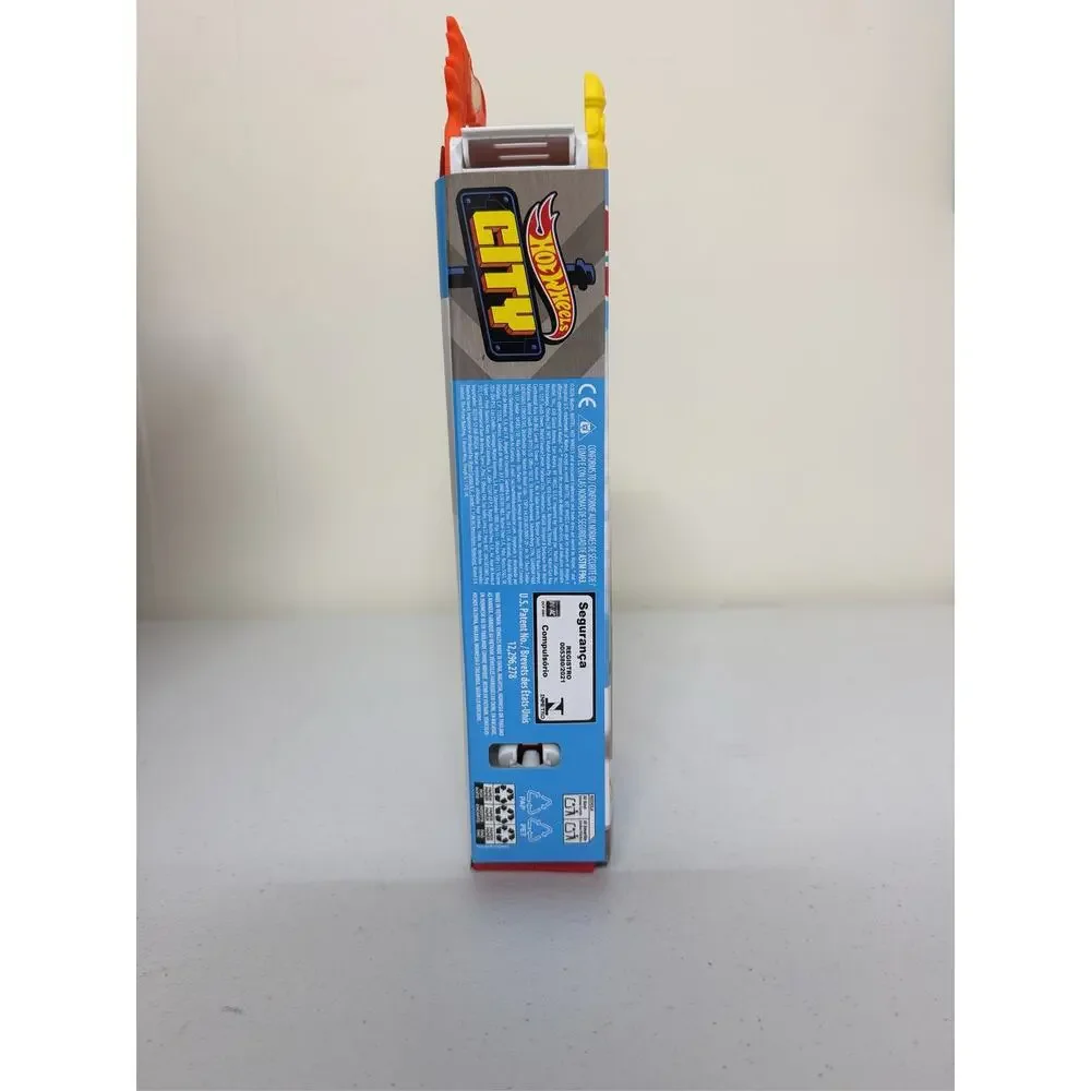 Hot Wheels City Speed & Go Fire Station Playset with 2 Toy Cars